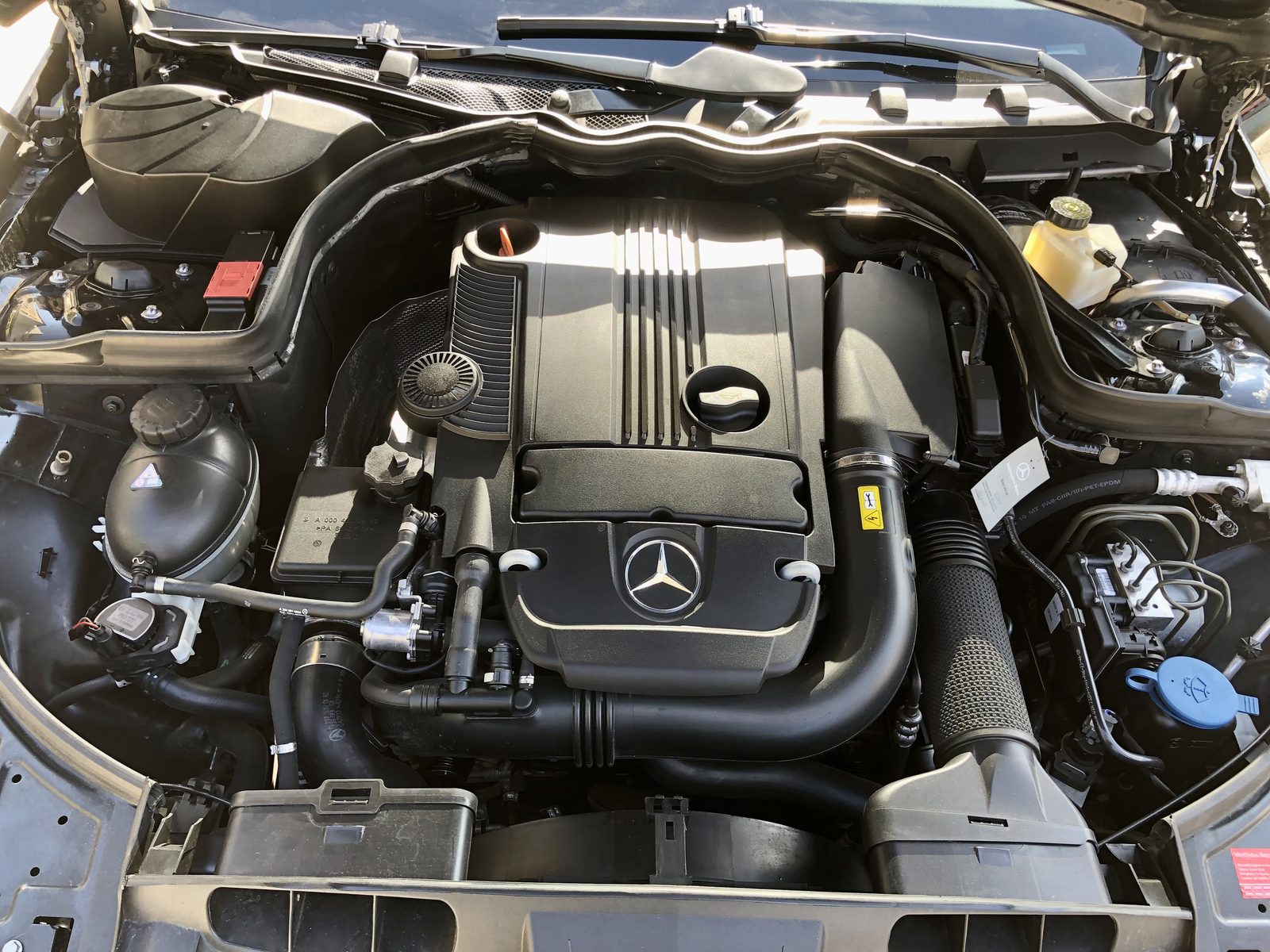 Compartiment moteur du 1.8 turbo CGI Mercedes